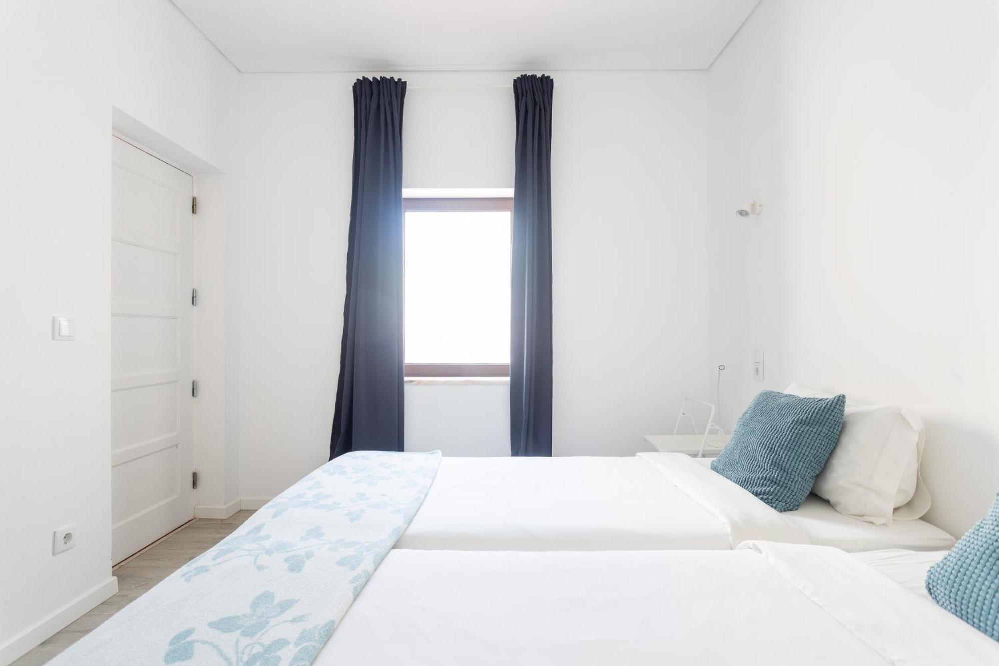 Blue Buddha Beach House Ericeira Rum bild